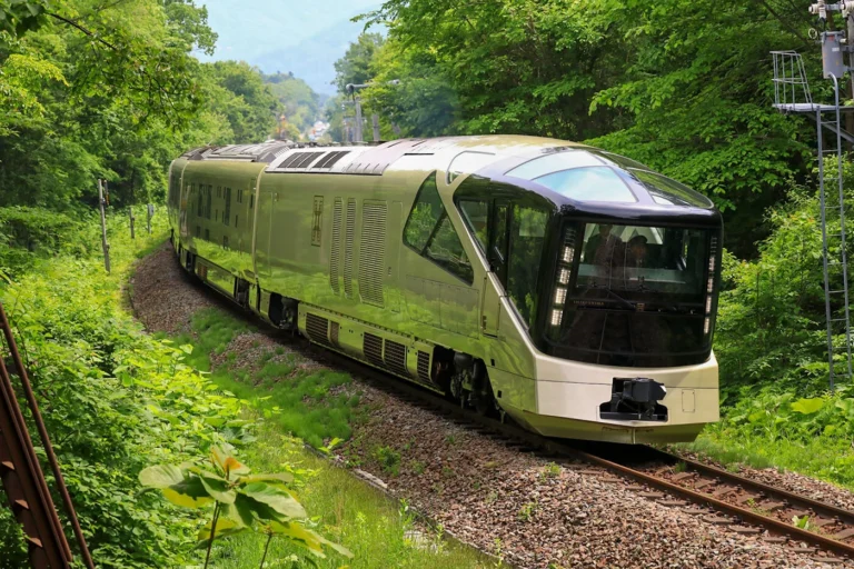 Asia’S Best Luxury Train Journeys: Travel in Style Across the Continent Unveiled